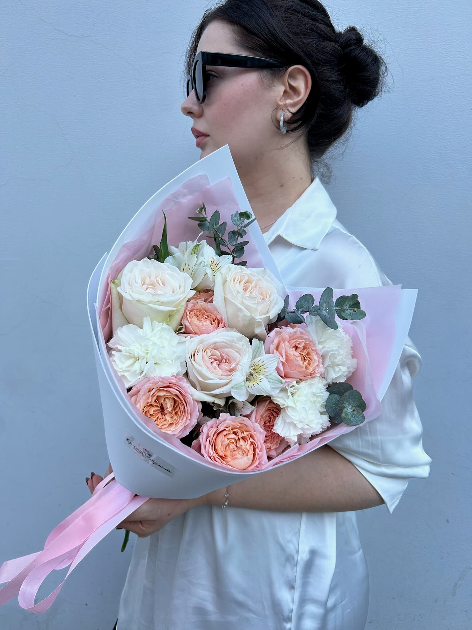 «Очень красивая женщина» АРБАТ