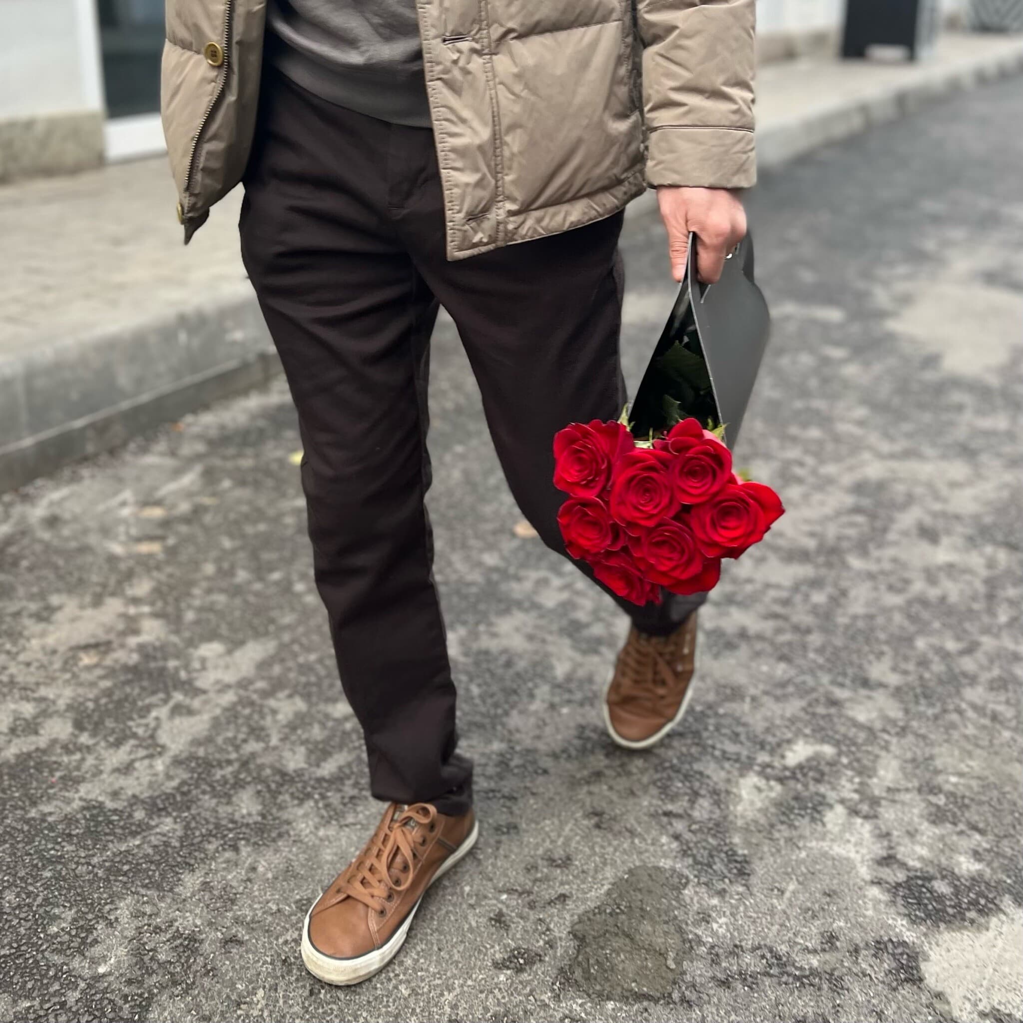 Красные розы в переноске ПИК, изображение 5